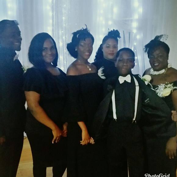 Meet your Posher, Derricka - Picture 1 of 1